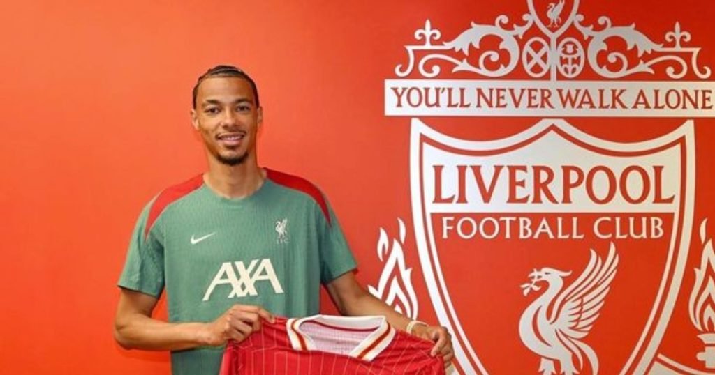 ประวัติ อูโก เอกิติเก้