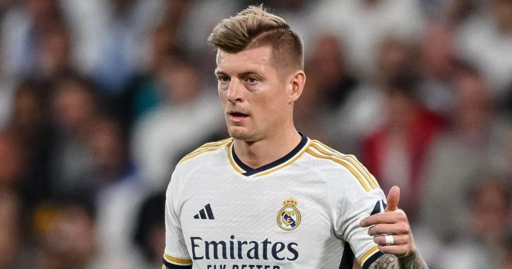 ประวัติ โทนี่ โครส