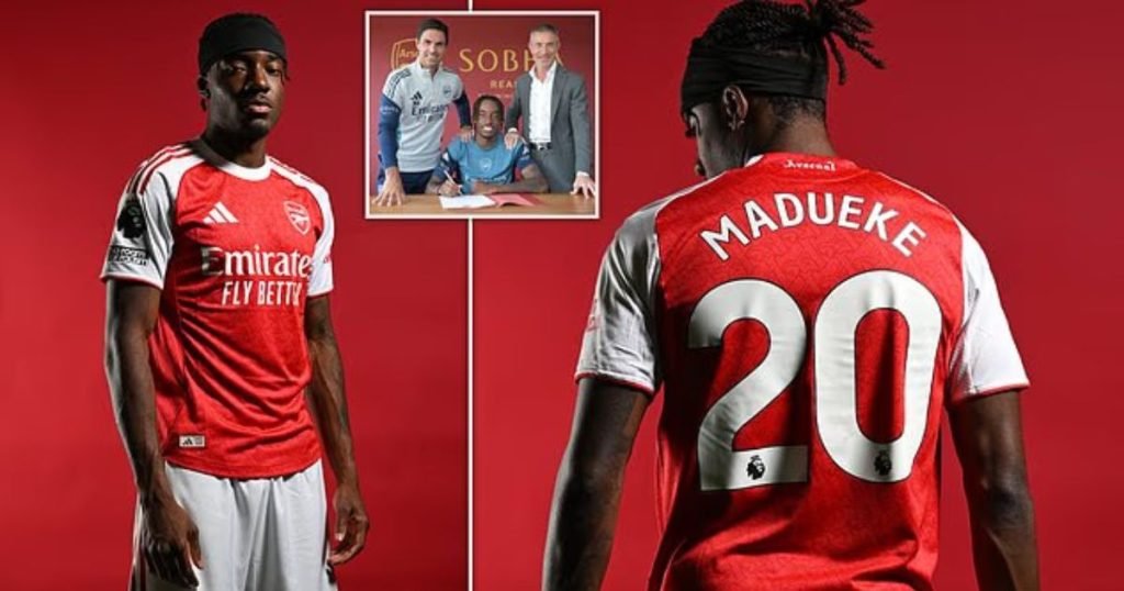 ประวัติ โนนี มาดูเอเก้