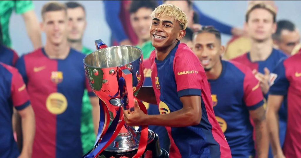 เส้นทางค้าแข้ง ลามีน ยามัล