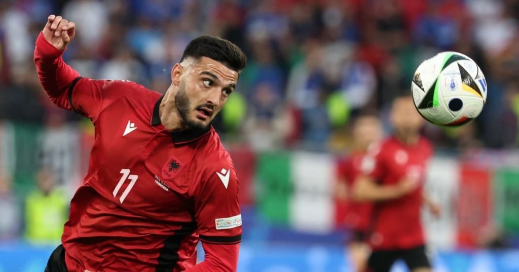 เส้นทางในนามทีมชาติ อาร์มานโด โบรย่า