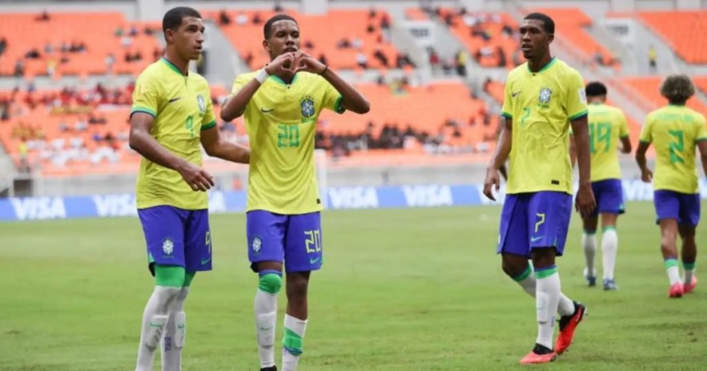 เส้นทางในนามทีมชาติ เอสเตเวา วิลเลียน