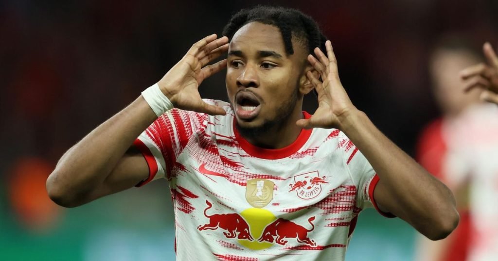 เส้นทางค้าแข้ง คริสโตเฟอร์ เอ็นคุนคู