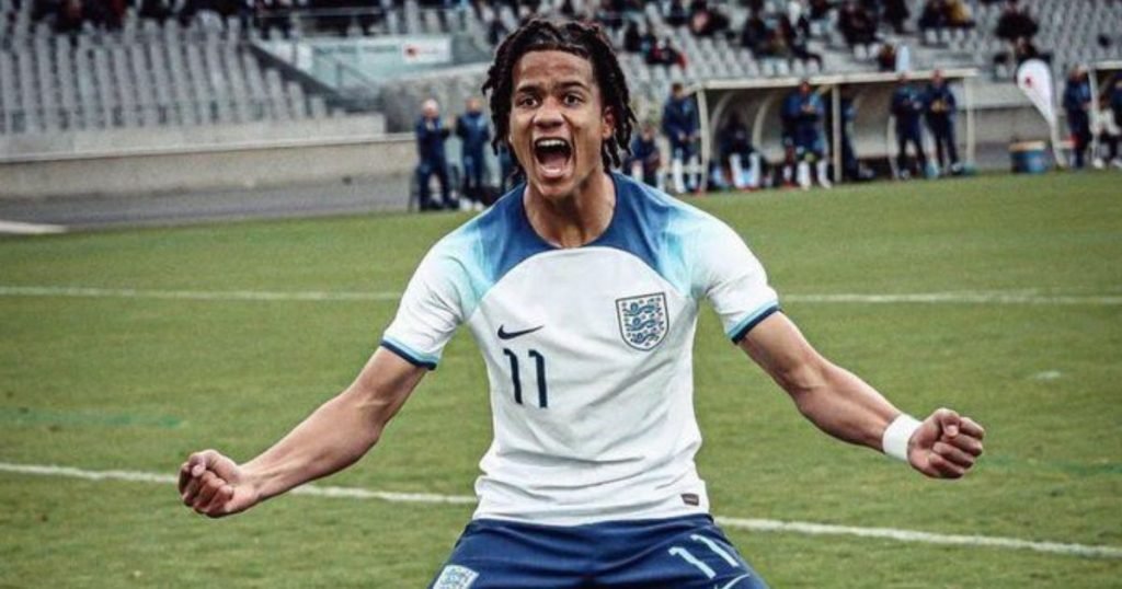 เส้นทางในนามทีมชาติ ดีไวน์ มูคาซา