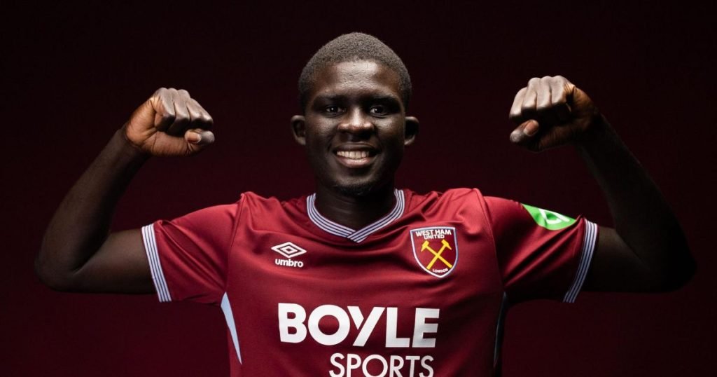 ประวัติ เอล ฮัจ มาลิก จีอุฟ