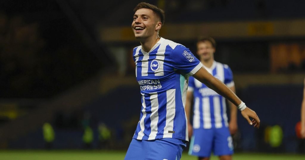 สไตล์การเล่น สเตฟานอส ทซีมัส