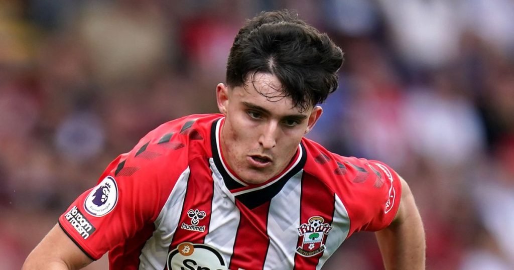 เส้นทางค้าแข้ง ตีนู ลิฟราเมนโต้