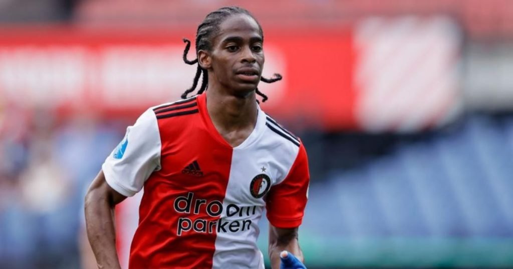 เส้นทางค้าแข้ง ไครเซนซิโอ ซัมเมอร์วิลล์