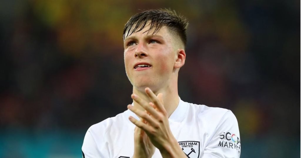 ประวัติ โอลิเวอร์ สการ์ลส์