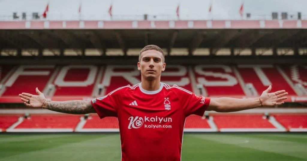 เส้นทางค้าแข้ง นิโคลัส โดมิงเกซ