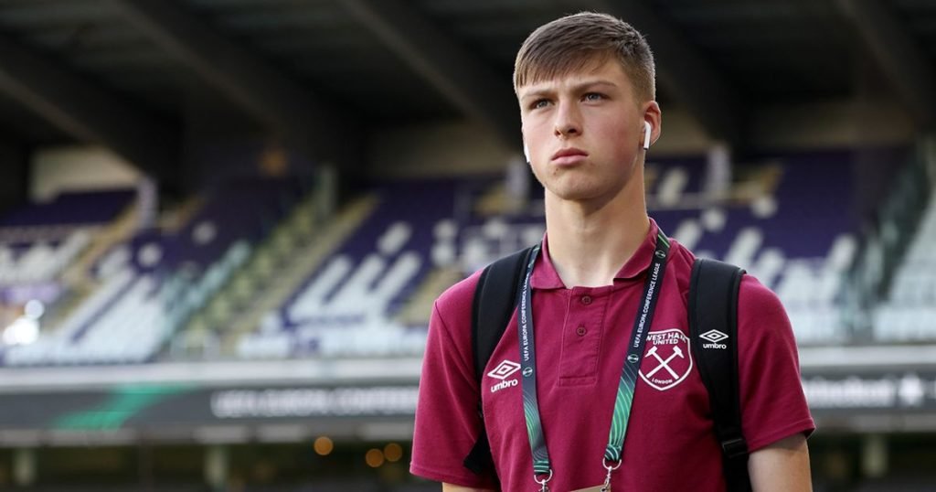 เส้นทางในนามทีมชาติ โอลิเวอร์ สการ์ลส์