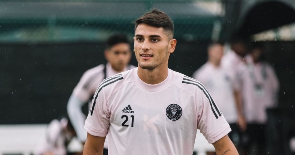 เส้นทางค้าแข้ง จูลิแอน คารันซา