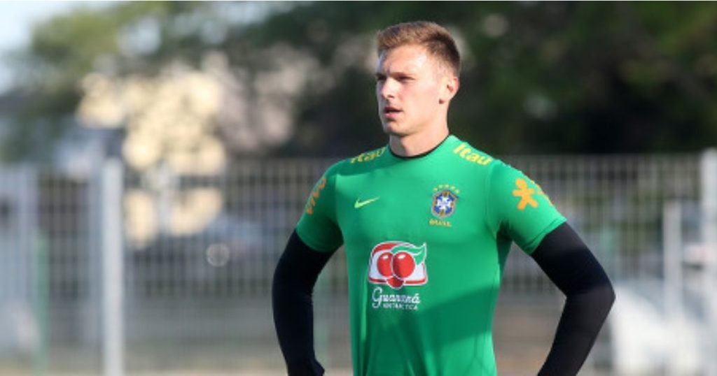 เส้นทางในนามทีมชาติ ลูคัส เพอร์รี่